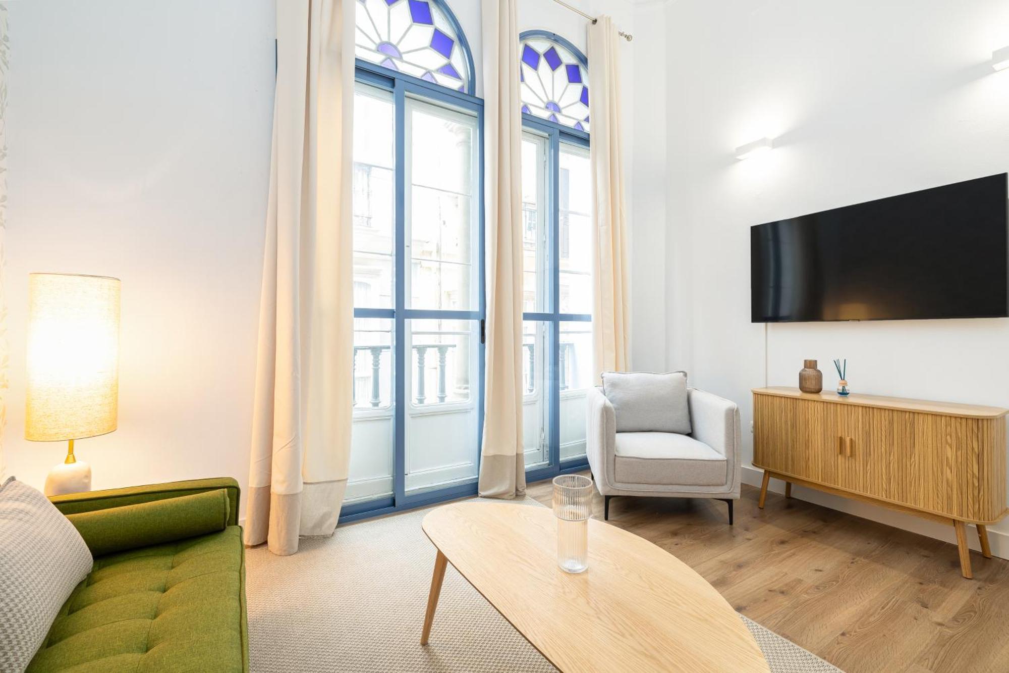 Apartment Modern Spacious Palace -1bedroom-center