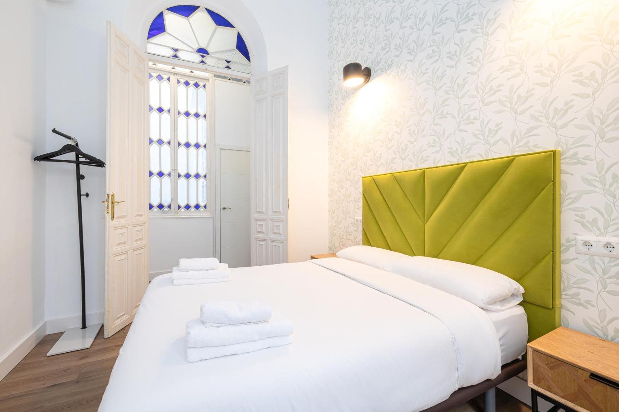 Modern Spacious Palace -1bedroom-center Apartment
