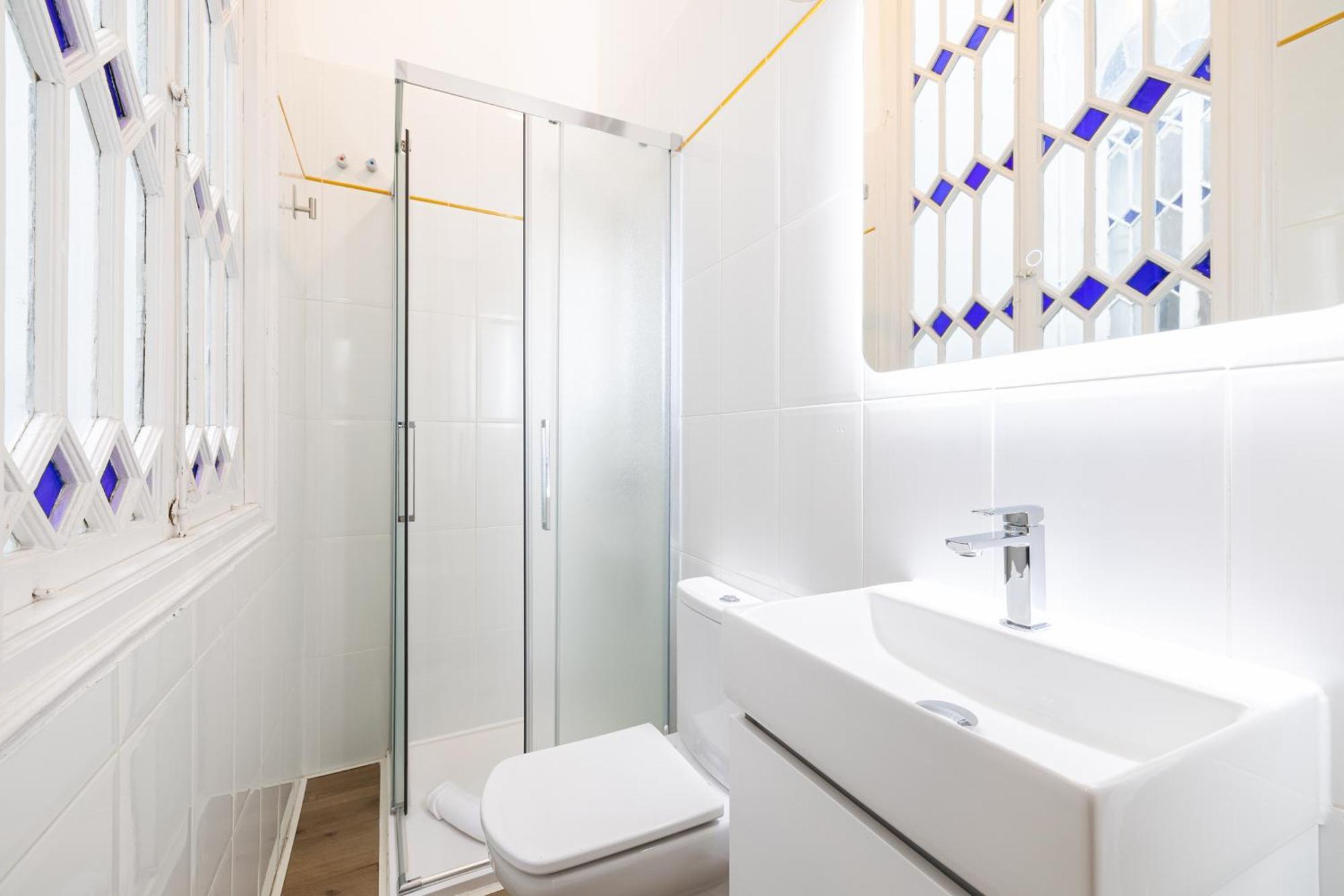 Modern Spacious Palace -1bedroom-center Apartment Málaga